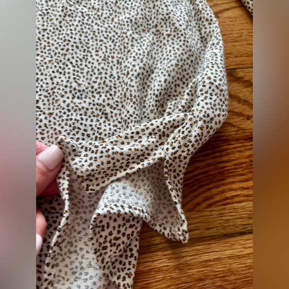 Banana Republic Animal Print Buttoned Blouse - XS - Picture 3 of 10